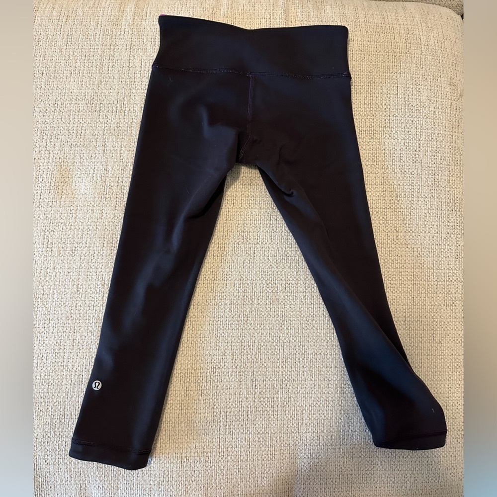 Lululemon reversible capri leggings